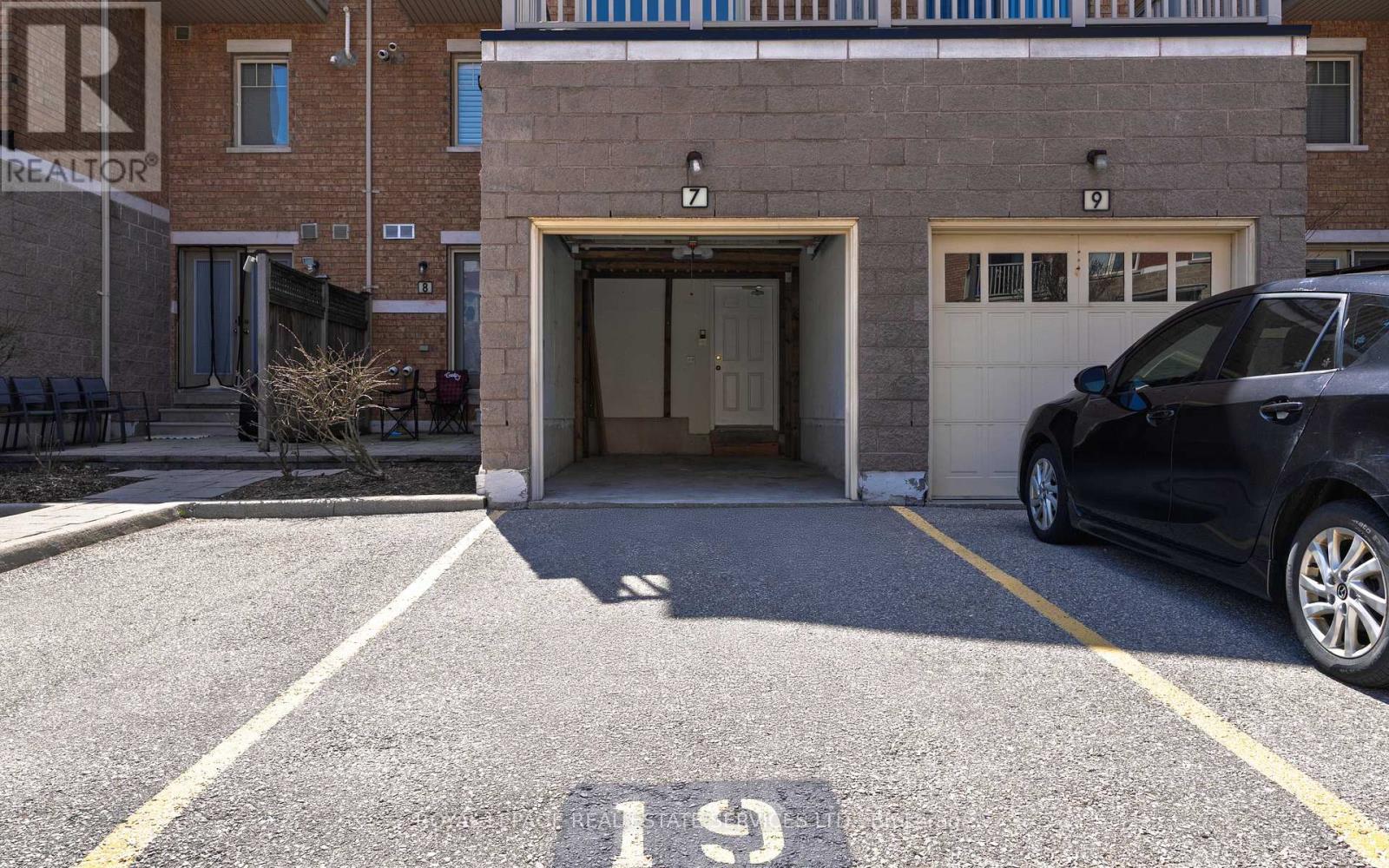












7 - 5025 NINTH LINE

,
Mississauga,




Ontario
L5M0E9

