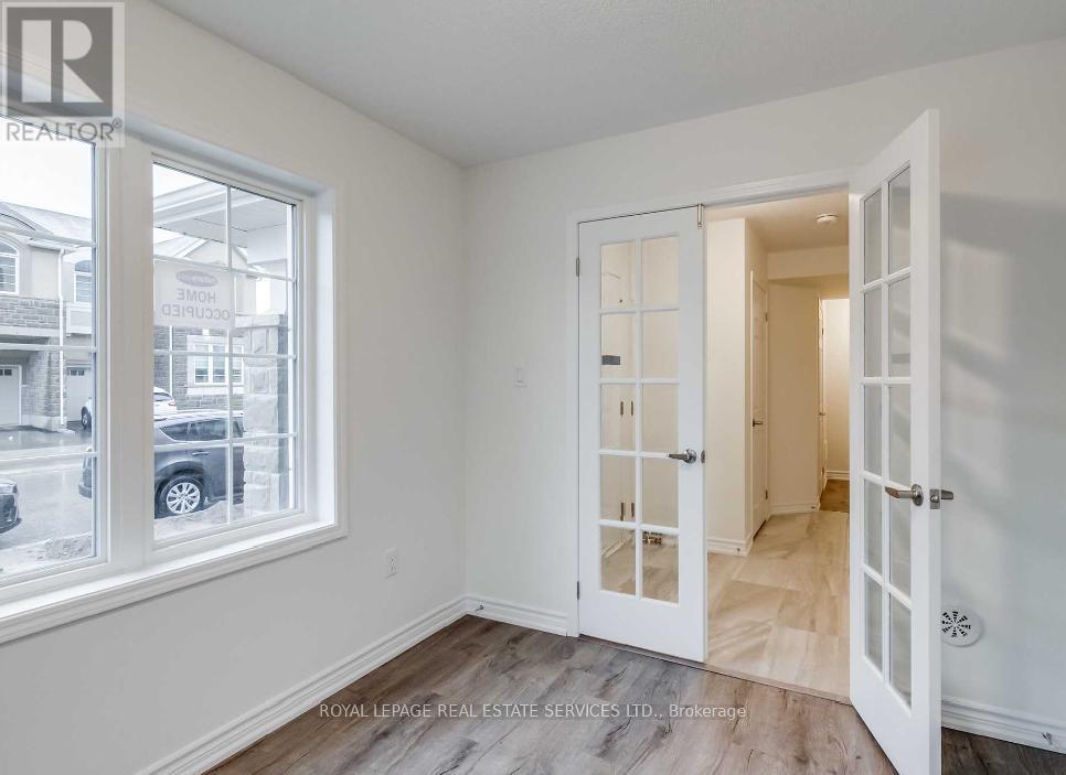 












998 BALSAM COURT

,
Milton,




Ontario
L9E1R5

