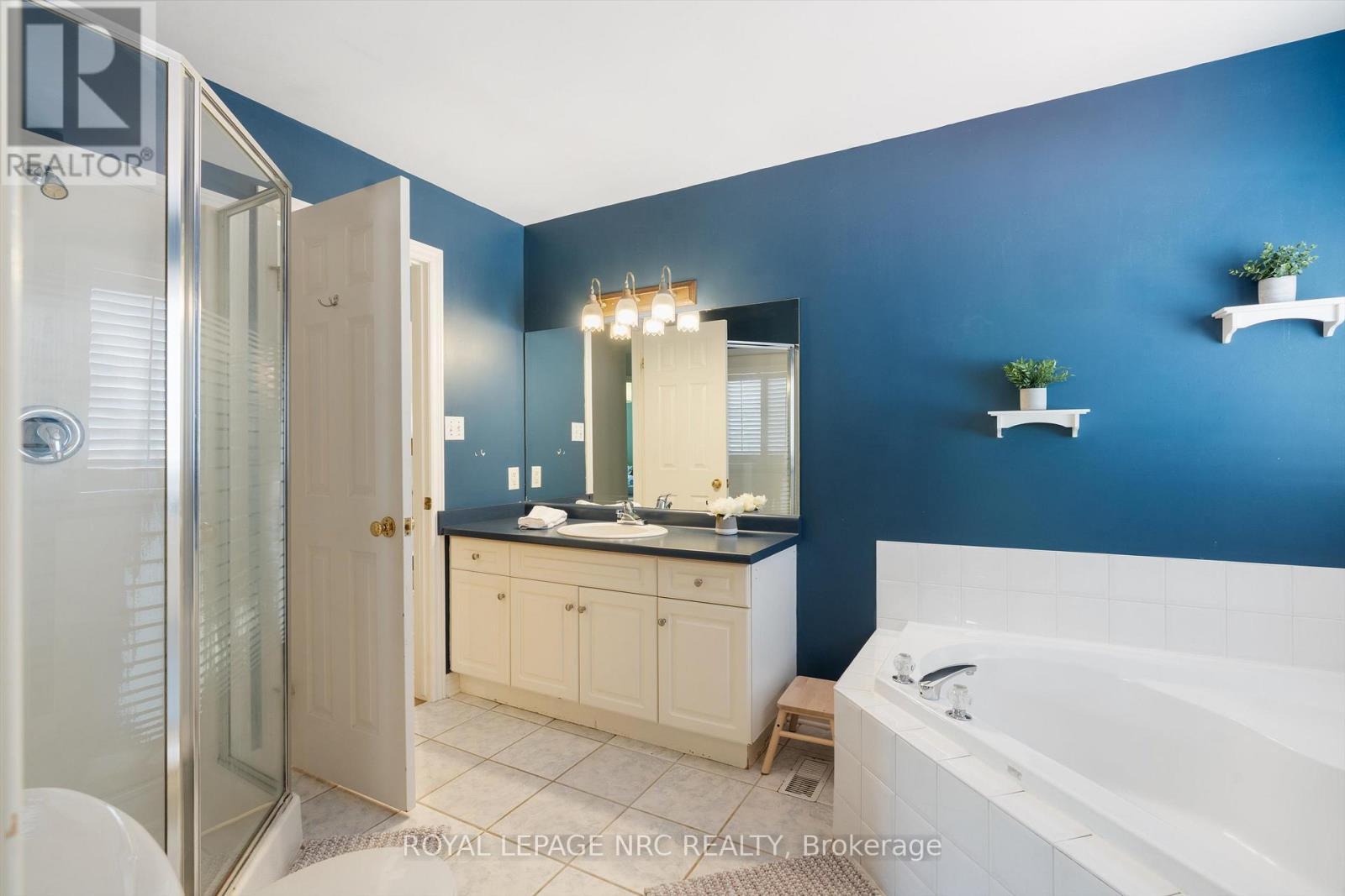 












162 VANSICKLE ROAD

,
St. Catharines (Rykert/Vansickle),




Ontario
L2S3W5

