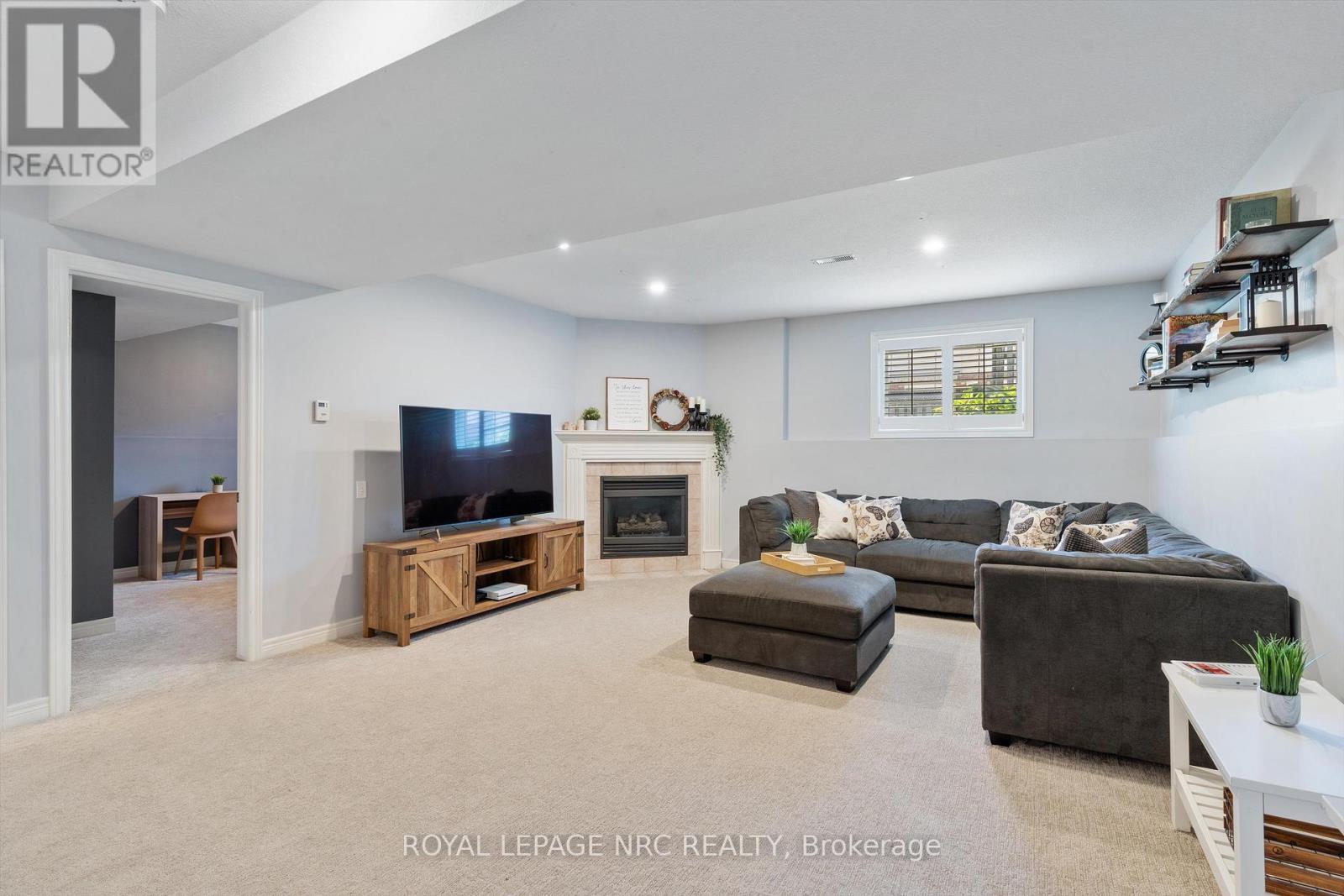












162 VANSICKLE ROAD

,
St. Catharines (Rykert/Vansickle),




Ontario
L2S3W5

