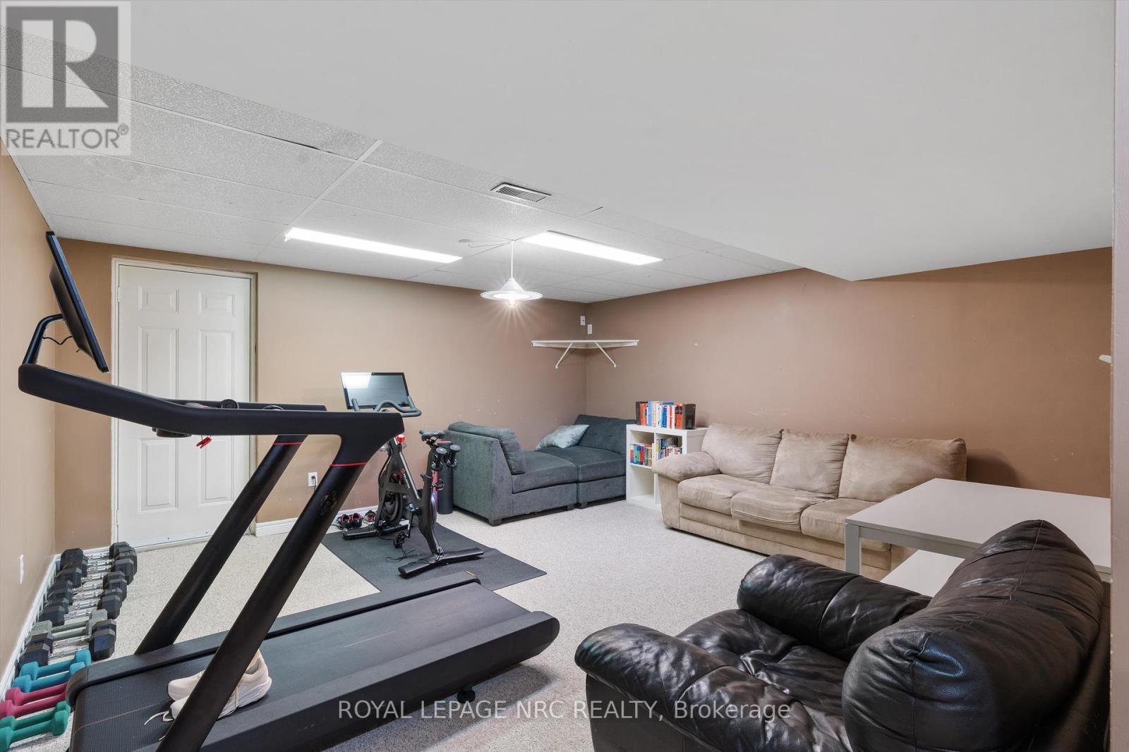 












162 VANSICKLE ROAD

,
St. Catharines (Rykert/Vansickle),




Ontario
L2S3W5

