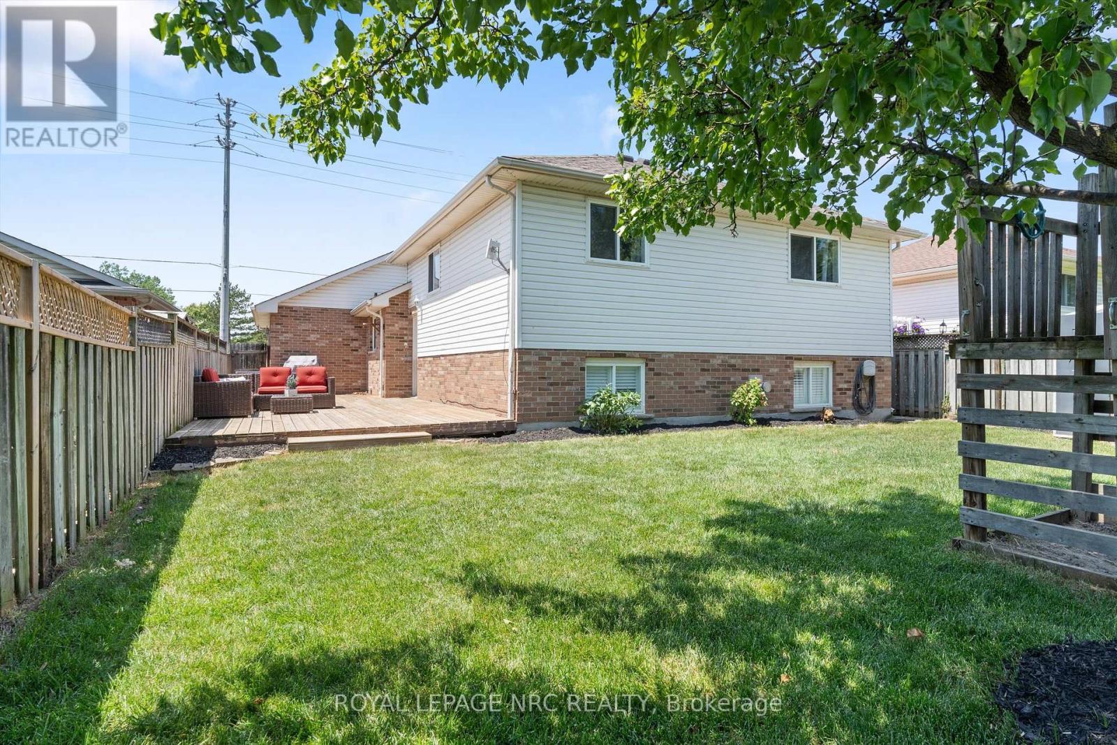 












162 VANSICKLE ROAD

,
St. Catharines (Rykert/Vansickle),




Ontario
L2S3W5

