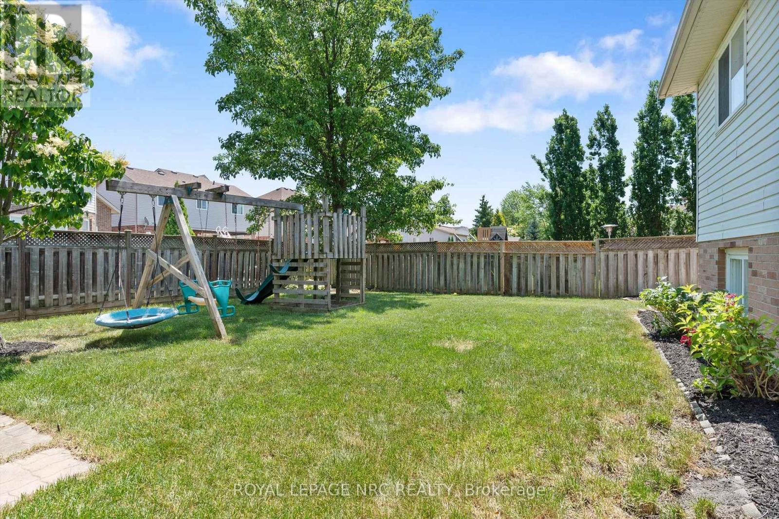 












162 VANSICKLE ROAD

,
St. Catharines (Rykert/Vansickle),




Ontario
L2S3W5


