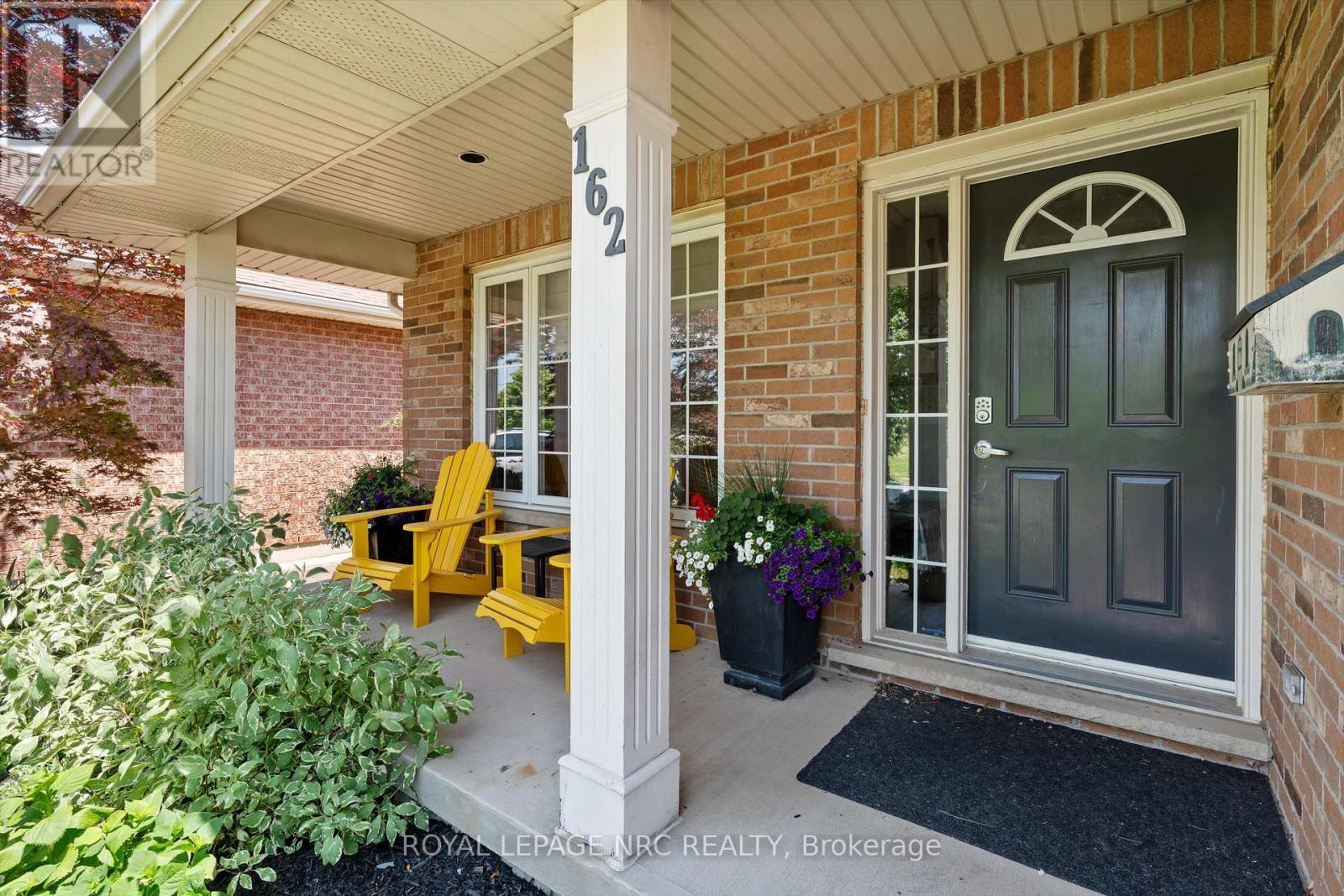 












162 VANSICKLE ROAD

,
St. Catharines (Rykert/Vansickle),




Ontario
L2S3W5

