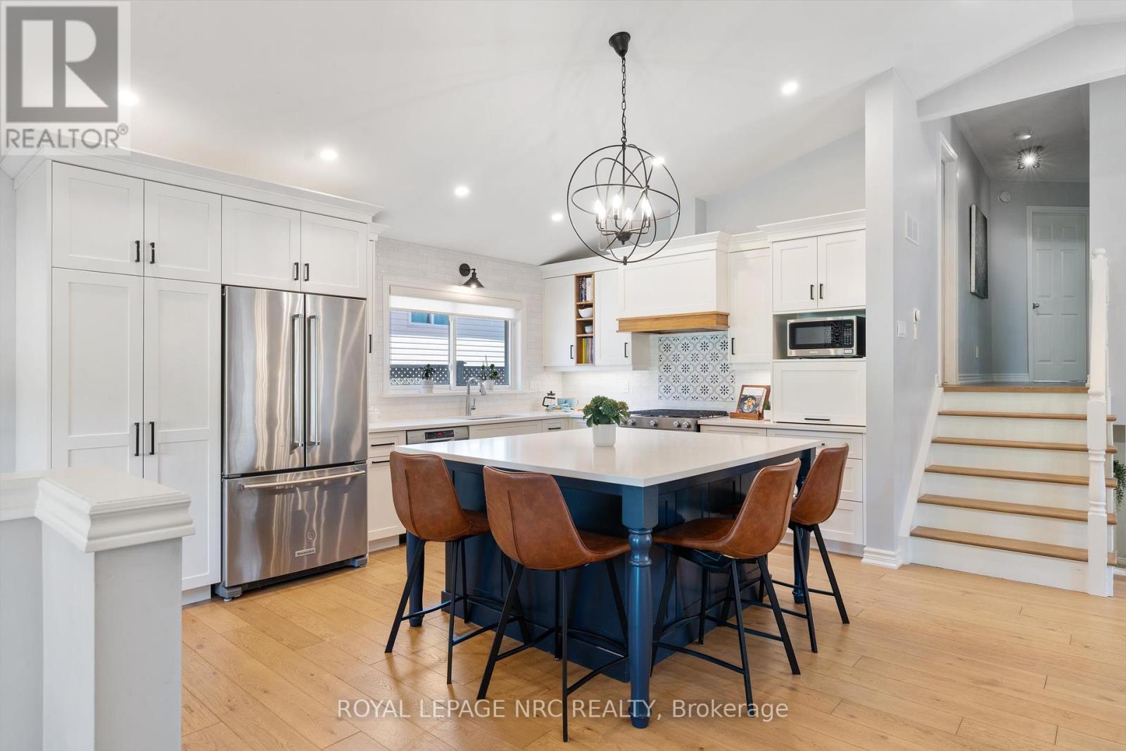 












162 VANSICKLE ROAD

,
St. Catharines (Rykert/Vansickle),




Ontario
L2S3W5


