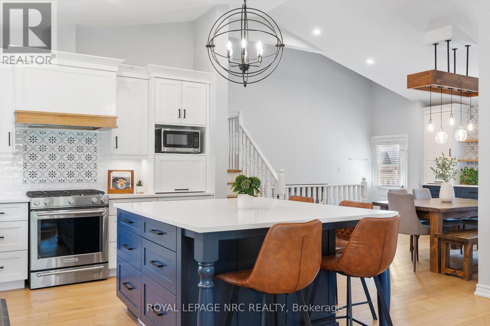 












162 VANSICKLE ROAD

,
St. Catharines (Rykert/Vansickle),




Ontario
L2S3W5

