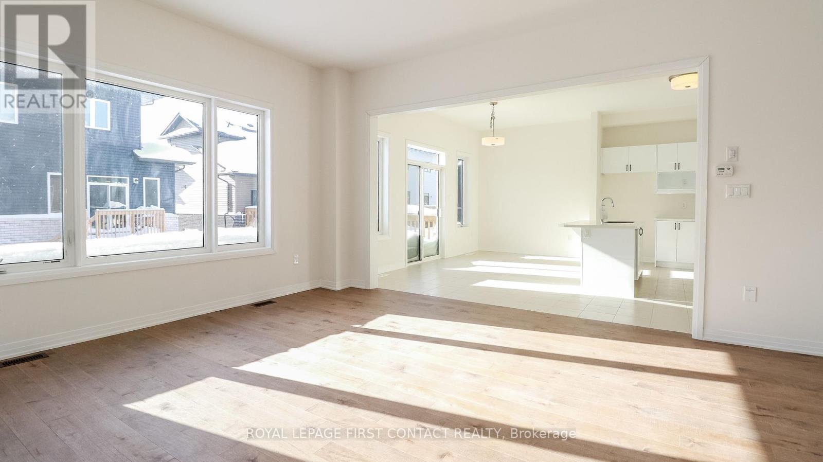 












3778 SUNBANK CRESCENT

,
Severn,




Ontario
L3V6H3

