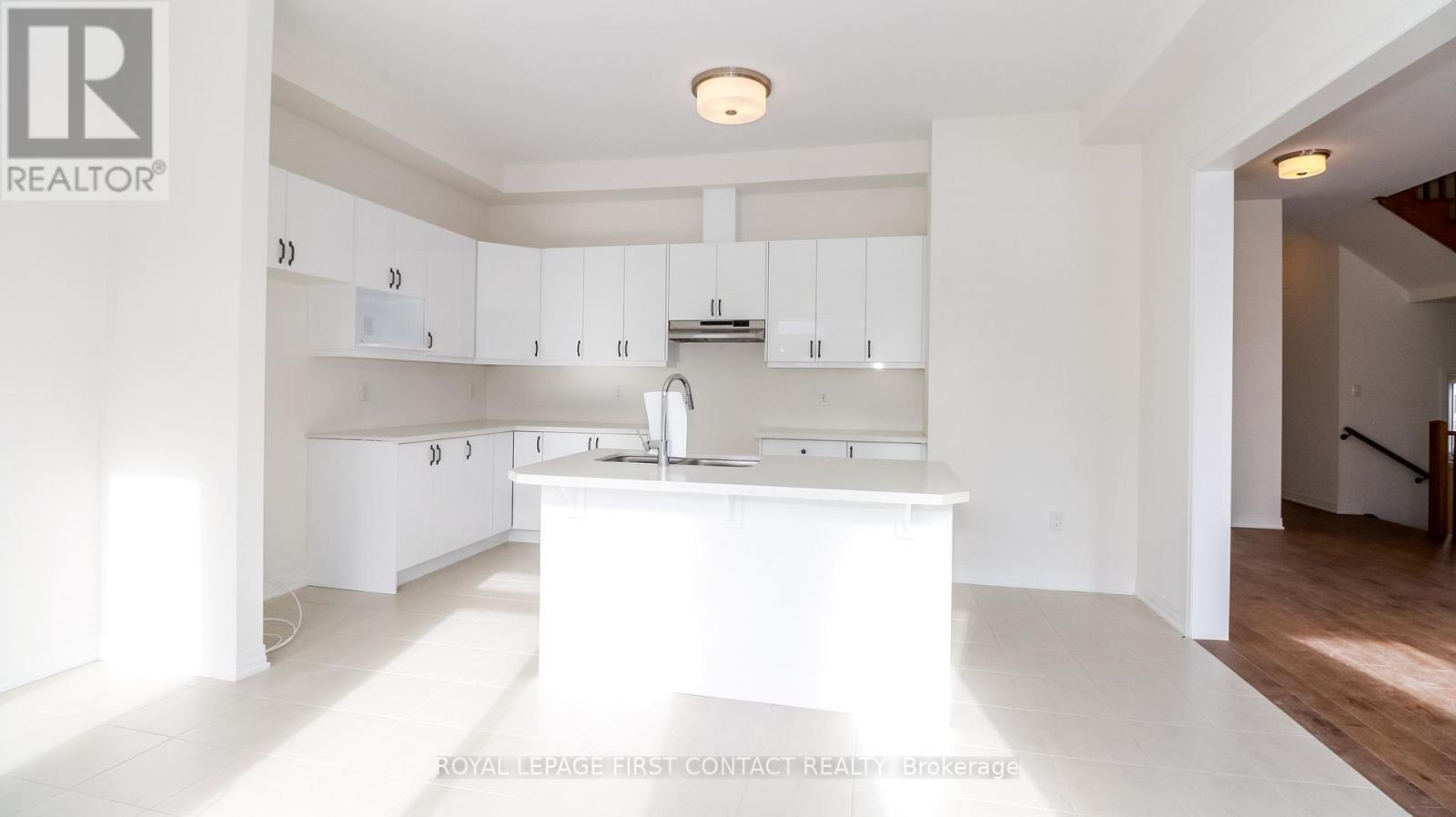 












3778 SUNBANK CRESCENT

,
Severn,




Ontario
L3V6H3

