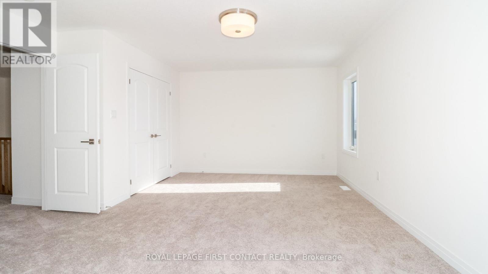 












3778 SUNBANK CRESCENT

,
Severn,




Ontario
L3V6H3

