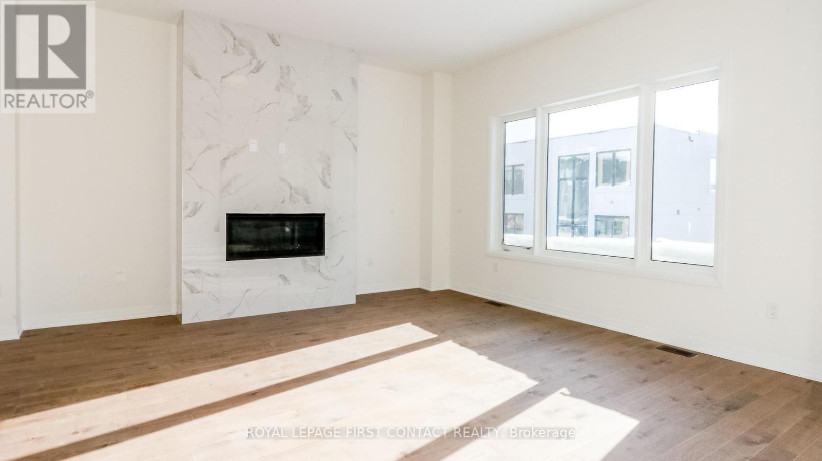 












3778 SUNBANK CRESCENT

,
Severn,




Ontario
L3V6H3

