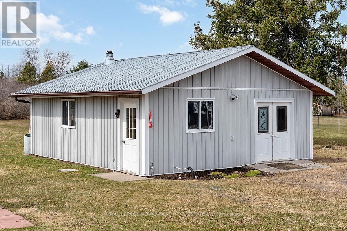 












2925 RIDEAU FERRY ROAD

,
Perth,




Ontario
K7H3C7

