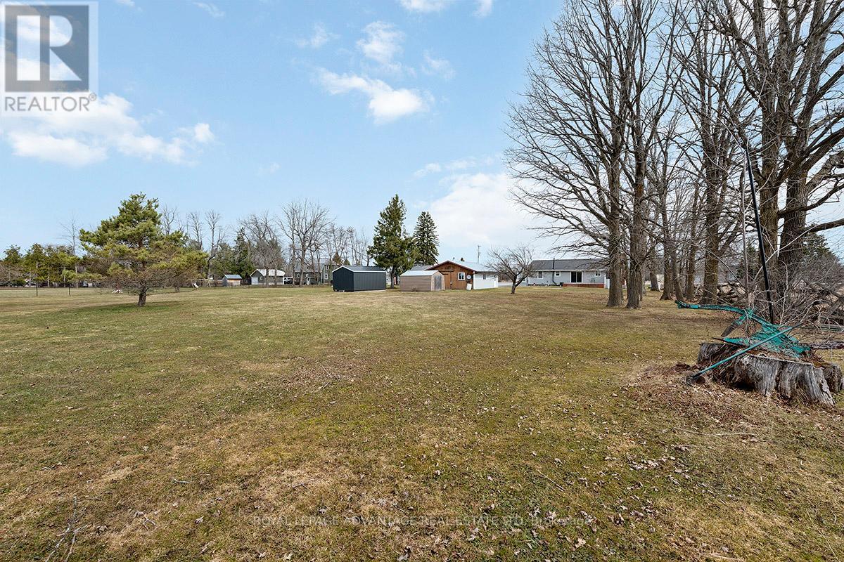 












2925 RIDEAU FERRY ROAD

,
Perth,




Ontario
K7H3C7

