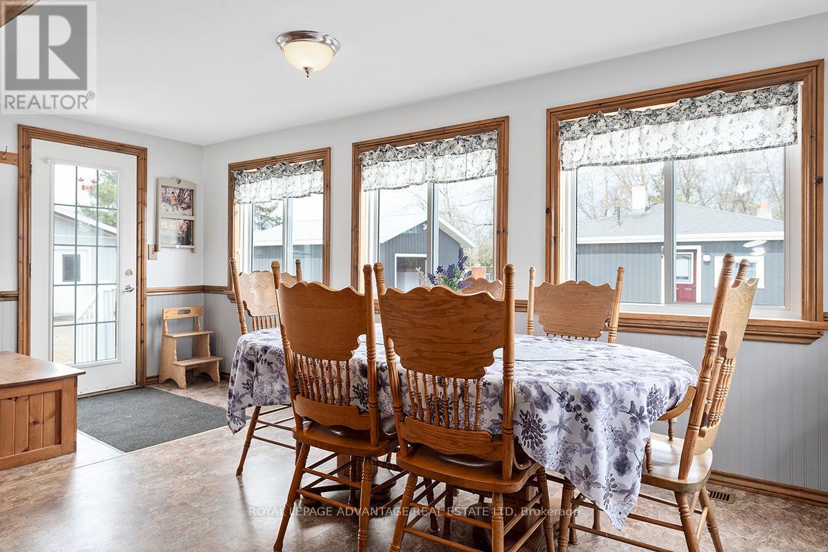 












2925 RIDEAU FERRY ROAD

,
Perth,




Ontario
K7H3C7

