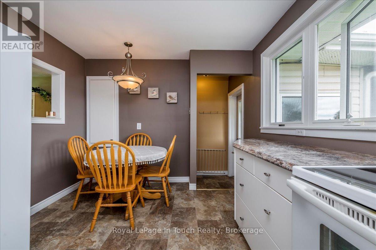 












296 JOHN STREET

,
Midland,




Ontario
L4R2J5

