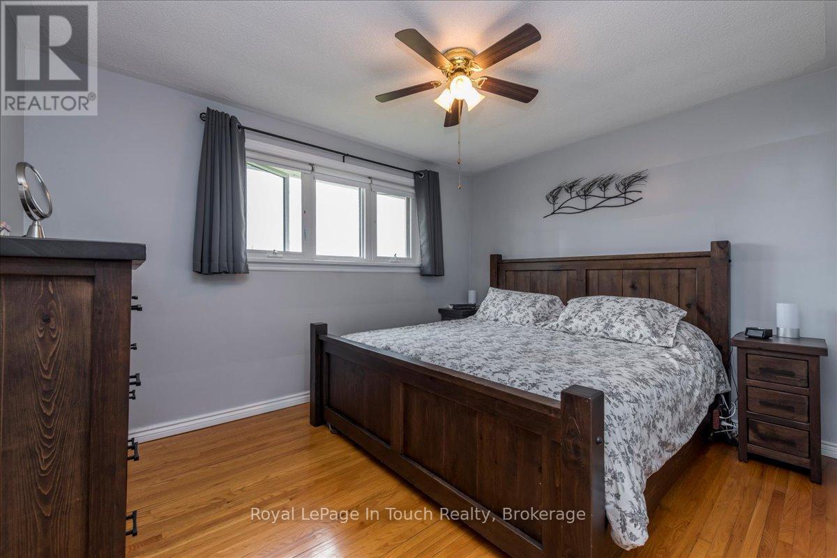 












296 JOHN STREET

,
Midland,




Ontario
L4R2J5

