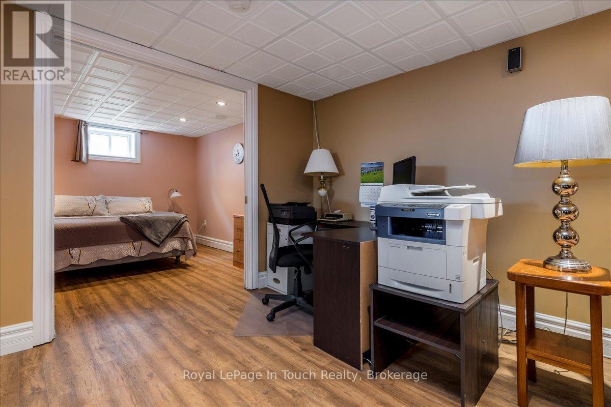 












296 JOHN STREET

,
Midland,




Ontario
L4R2J5

