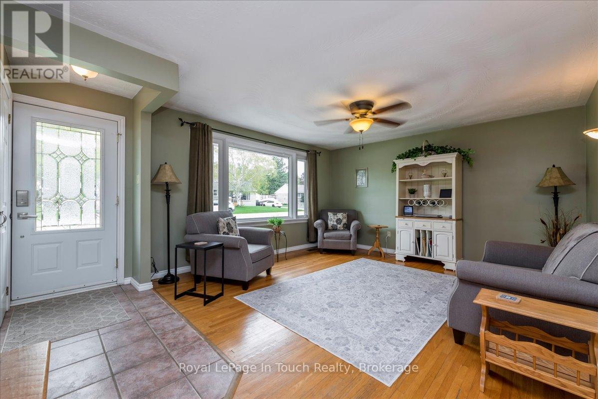 












296 JOHN STREET

,
Midland,




Ontario
L4R2J5

