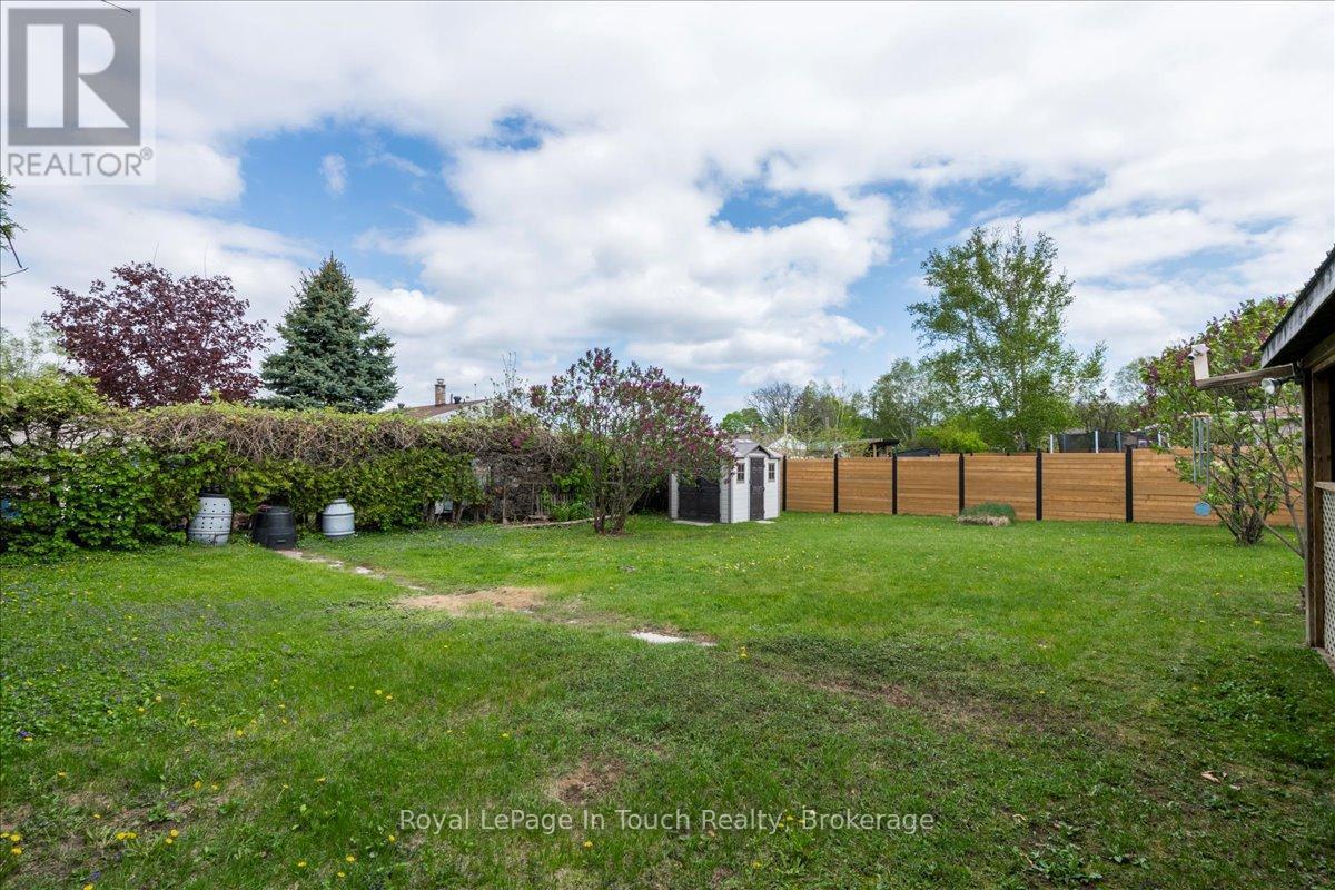 












296 JOHN STREET

,
Midland,




Ontario
L4R2J5

