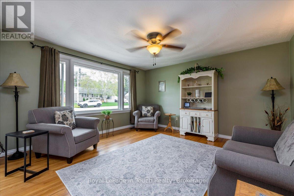 












296 JOHN STREET

,
Midland,




Ontario
L4R2J5

