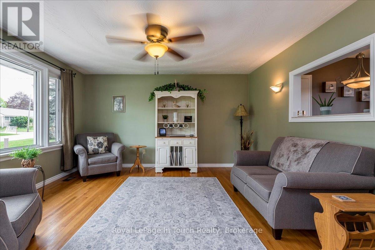 












296 JOHN STREET

,
Midland,




Ontario
L4R2J5

