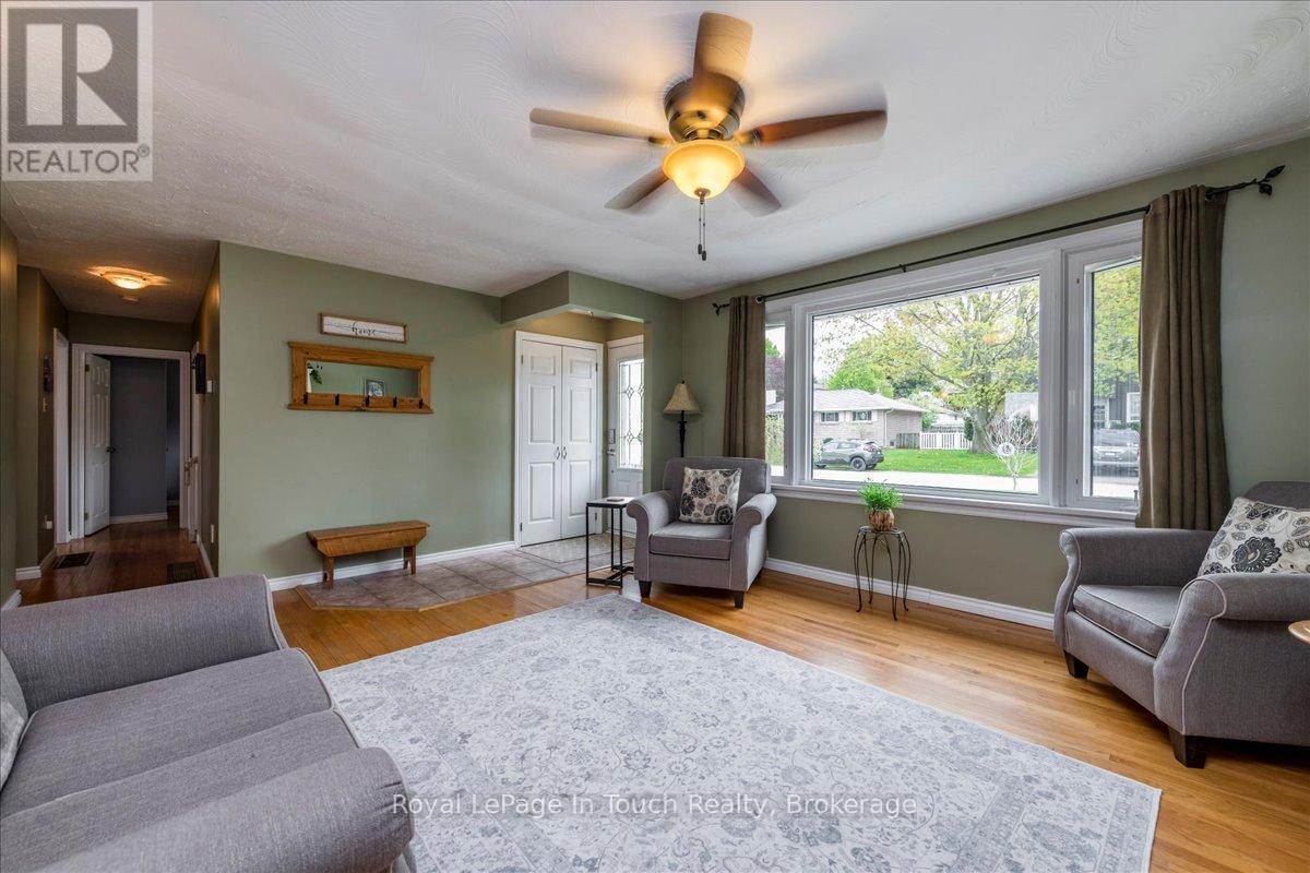 












296 JOHN STREET

,
Midland,




Ontario
L4R2J5

