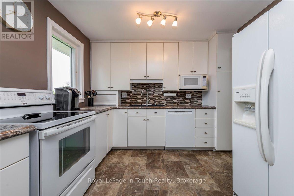 












296 JOHN STREET

,
Midland,




Ontario
L4R2J5

