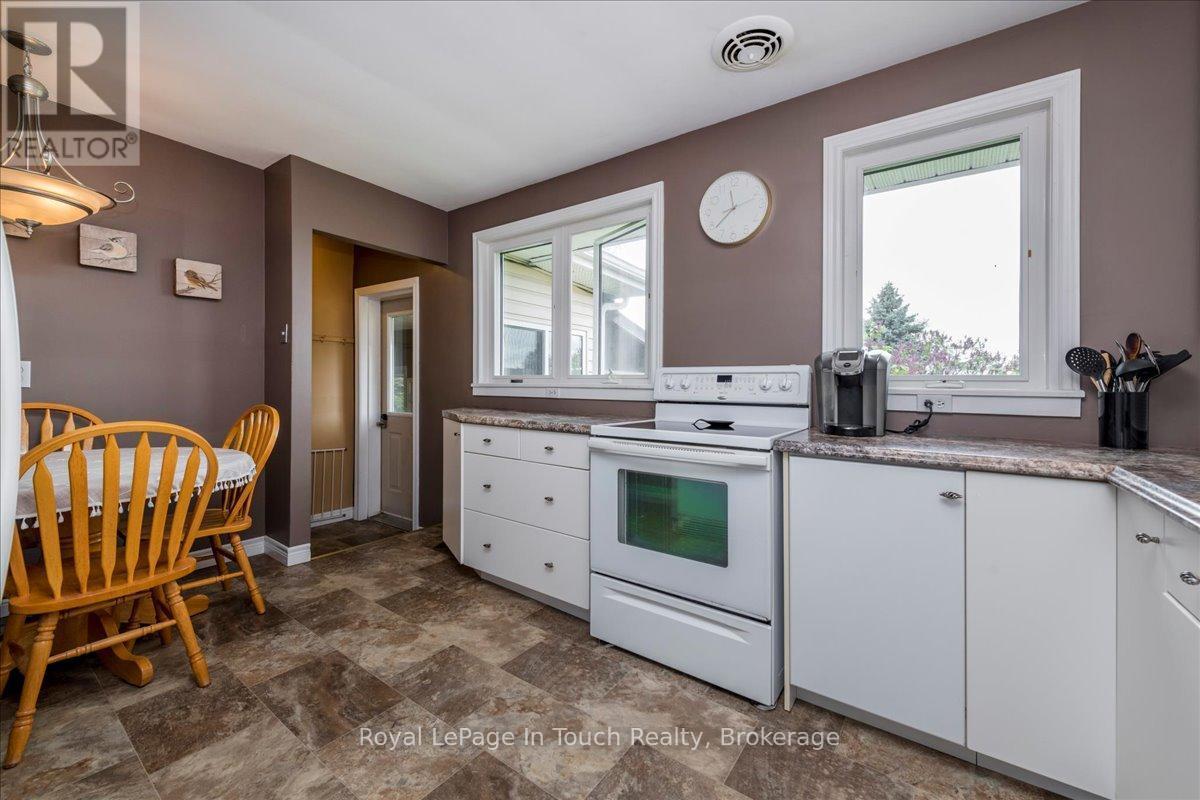 












296 JOHN STREET

,
Midland,




Ontario
L4R2J5

