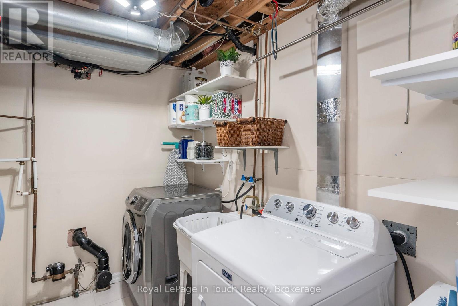 












362 GALLOWAY BOULEVARD

,
Midland,




Ontario
L4R5B2


