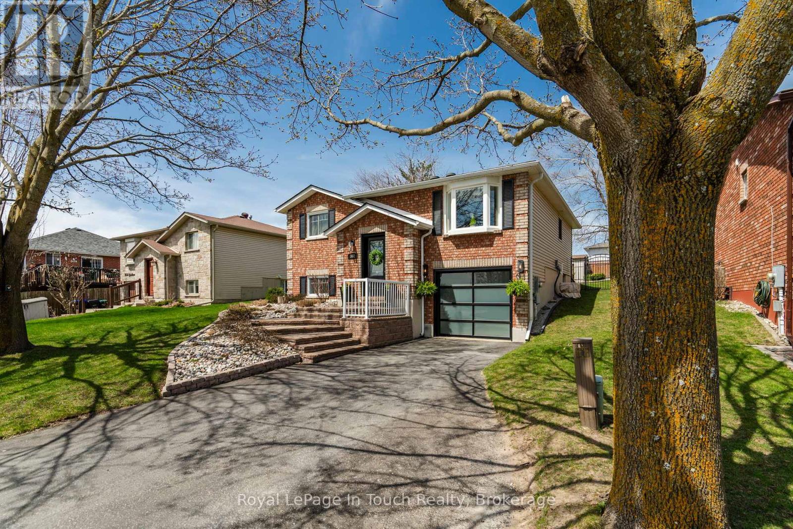 












362 GALLOWAY BOULEVARD

,
Midland,




Ontario
L4R5B2

