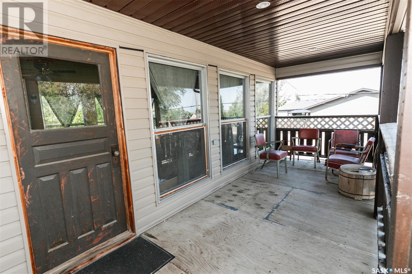 












330 Alberta AVENUE

,
Kerrobert,




Saskatchewan
S0L1R0

