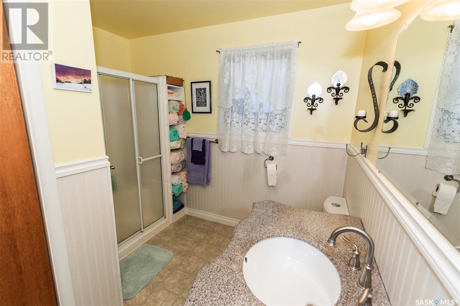 












330 Alberta AVENUE

,
Kerrobert,




Saskatchewan
S0L1R0


