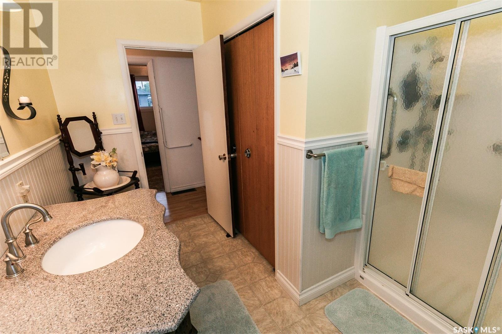 












330 Alberta AVENUE

,
Kerrobert,




Saskatchewan
S0L1R0

