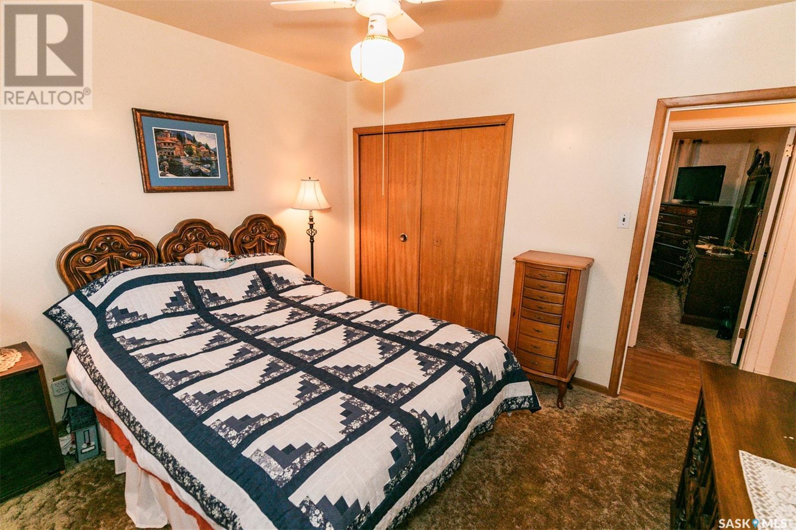 












330 Alberta AVENUE

,
Kerrobert,




Saskatchewan
S0L1R0

