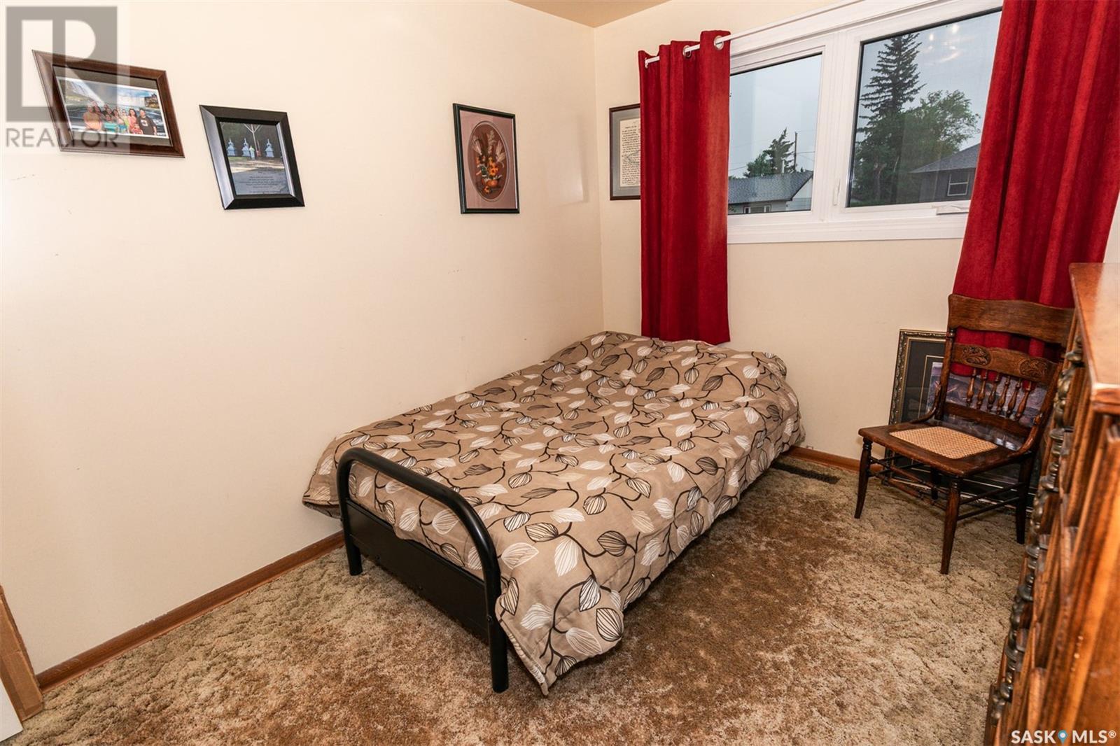 












330 Alberta AVENUE

,
Kerrobert,




Saskatchewan
S0L1R0

