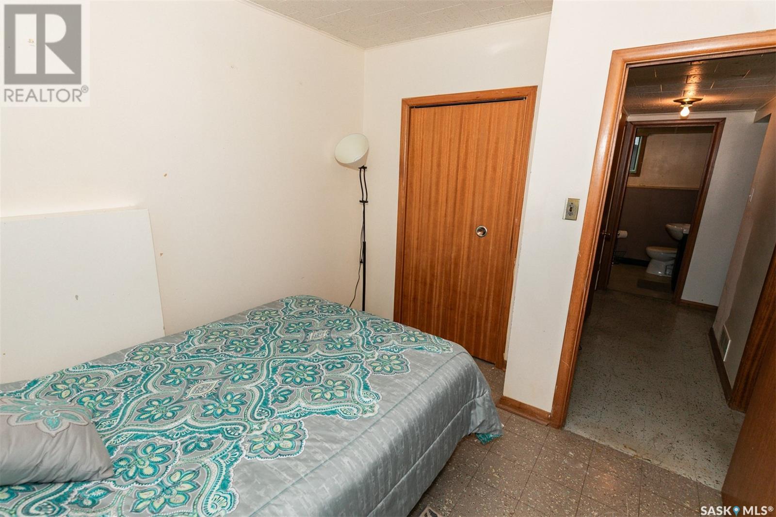 












330 Alberta AVENUE

,
Kerrobert,




Saskatchewan
S0L1R0

