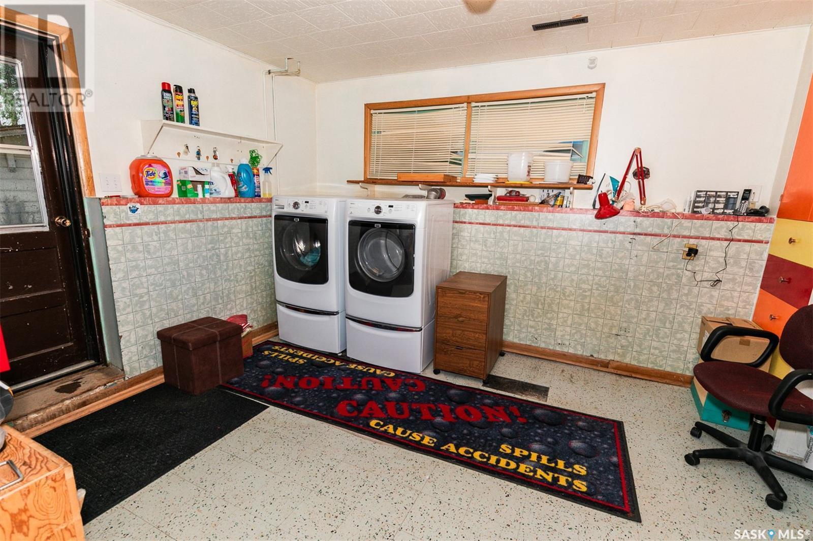 












330 Alberta AVENUE

,
Kerrobert,




Saskatchewan
S0L1R0

