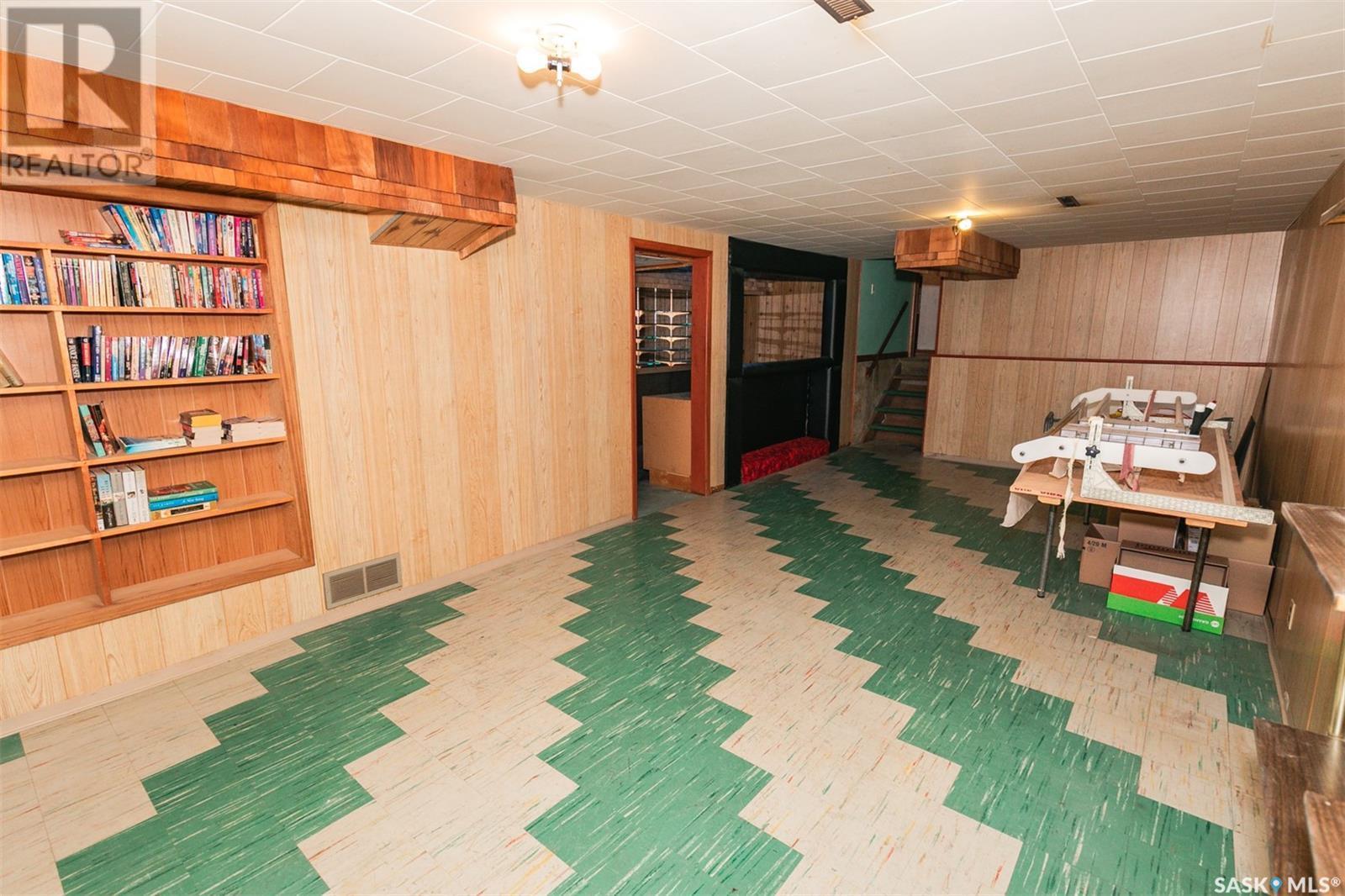 












330 Alberta AVENUE

,
Kerrobert,




Saskatchewan
S0L1R0

