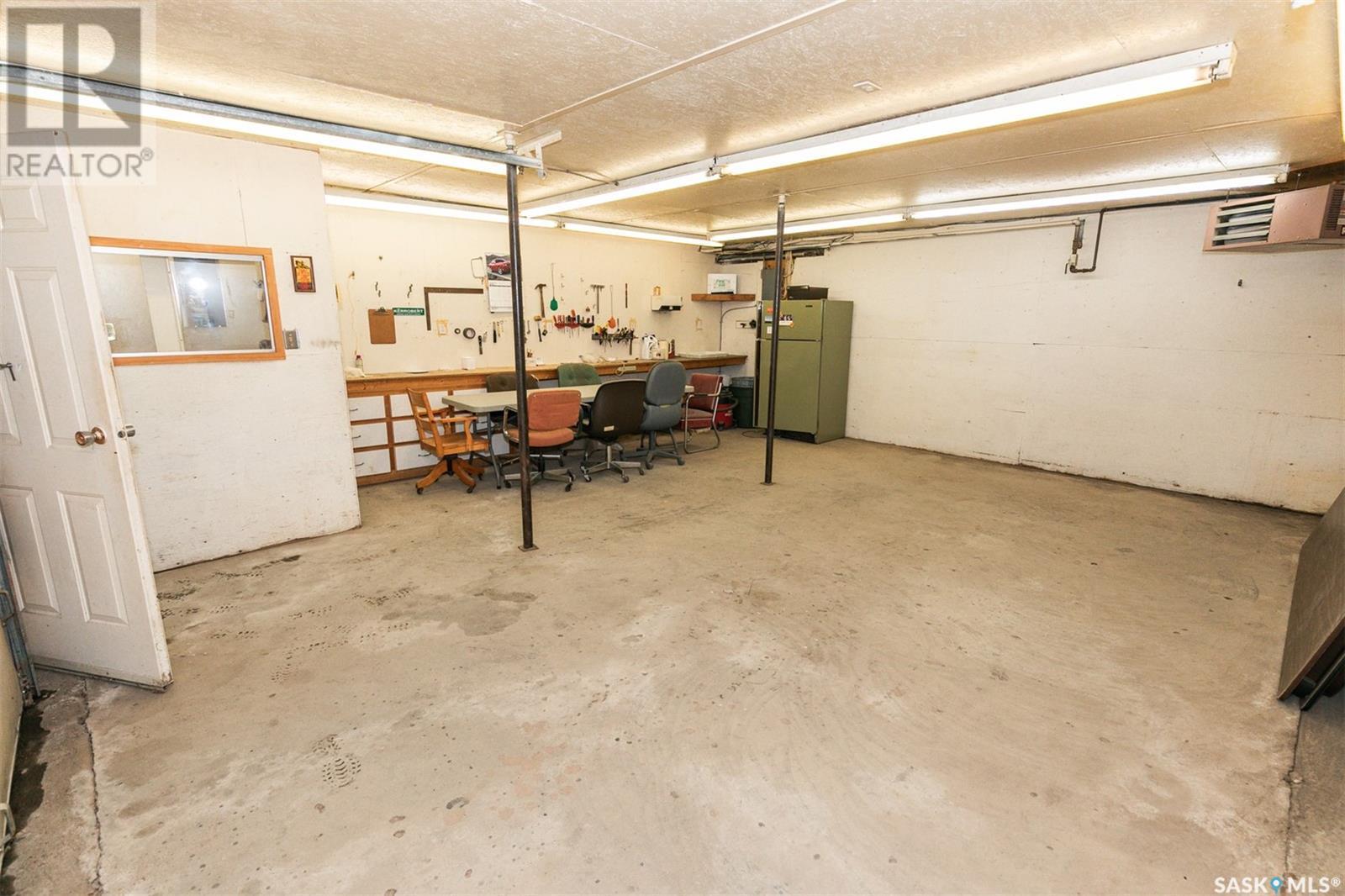












330 Alberta AVENUE

,
Kerrobert,




Saskatchewan
S0L1R0

