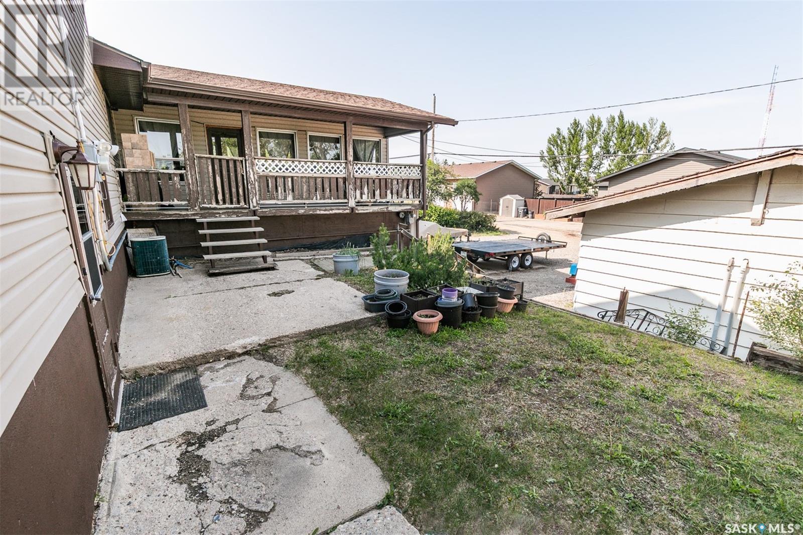 












330 Alberta AVENUE

,
Kerrobert,




Saskatchewan
S0L1R0

