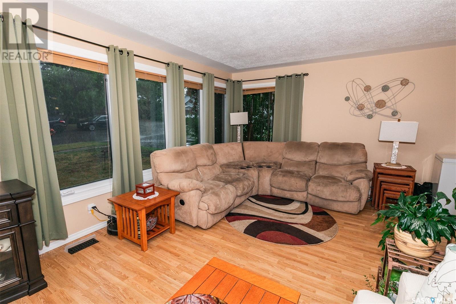 












330 Alberta AVENUE

,
Kerrobert,




Saskatchewan
S0L1R0

