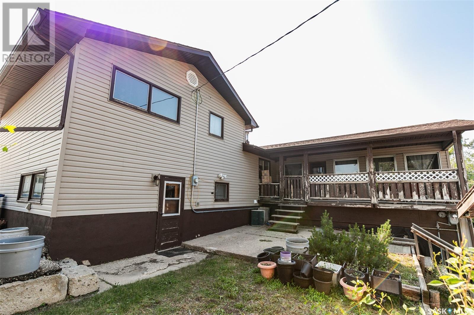 












330 Alberta AVENUE

,
Kerrobert,




Saskatchewan
S0L1R0


