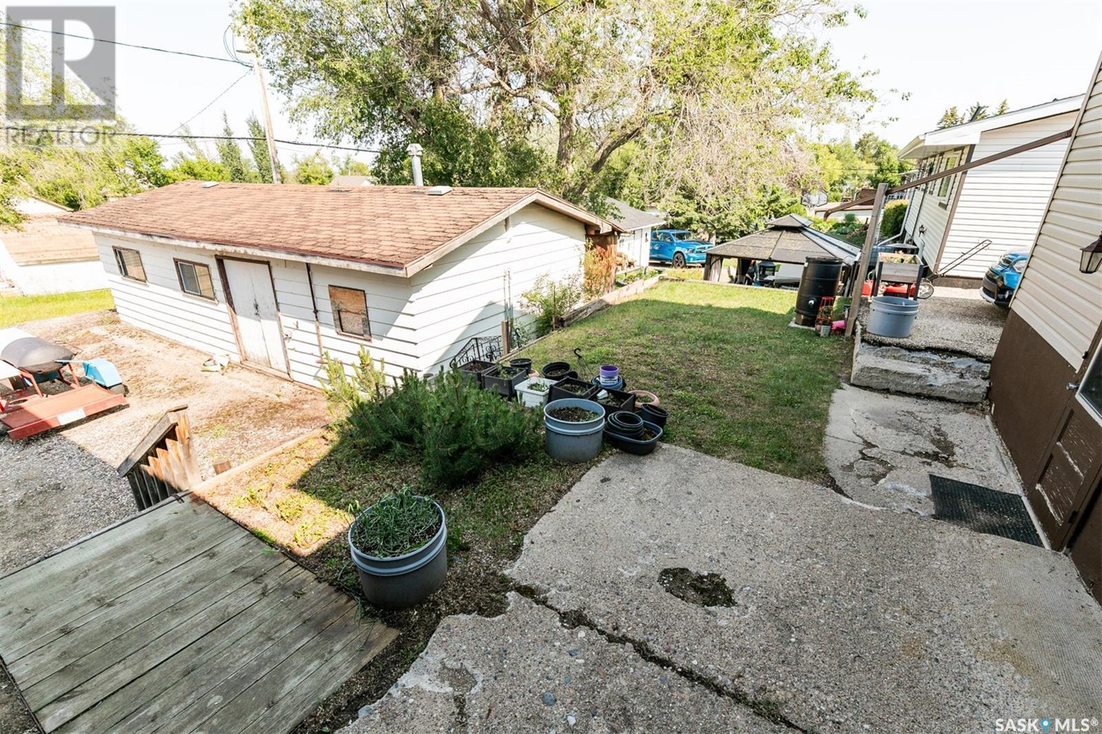 












330 Alberta AVENUE

,
Kerrobert,




Saskatchewan
S0L1R0

