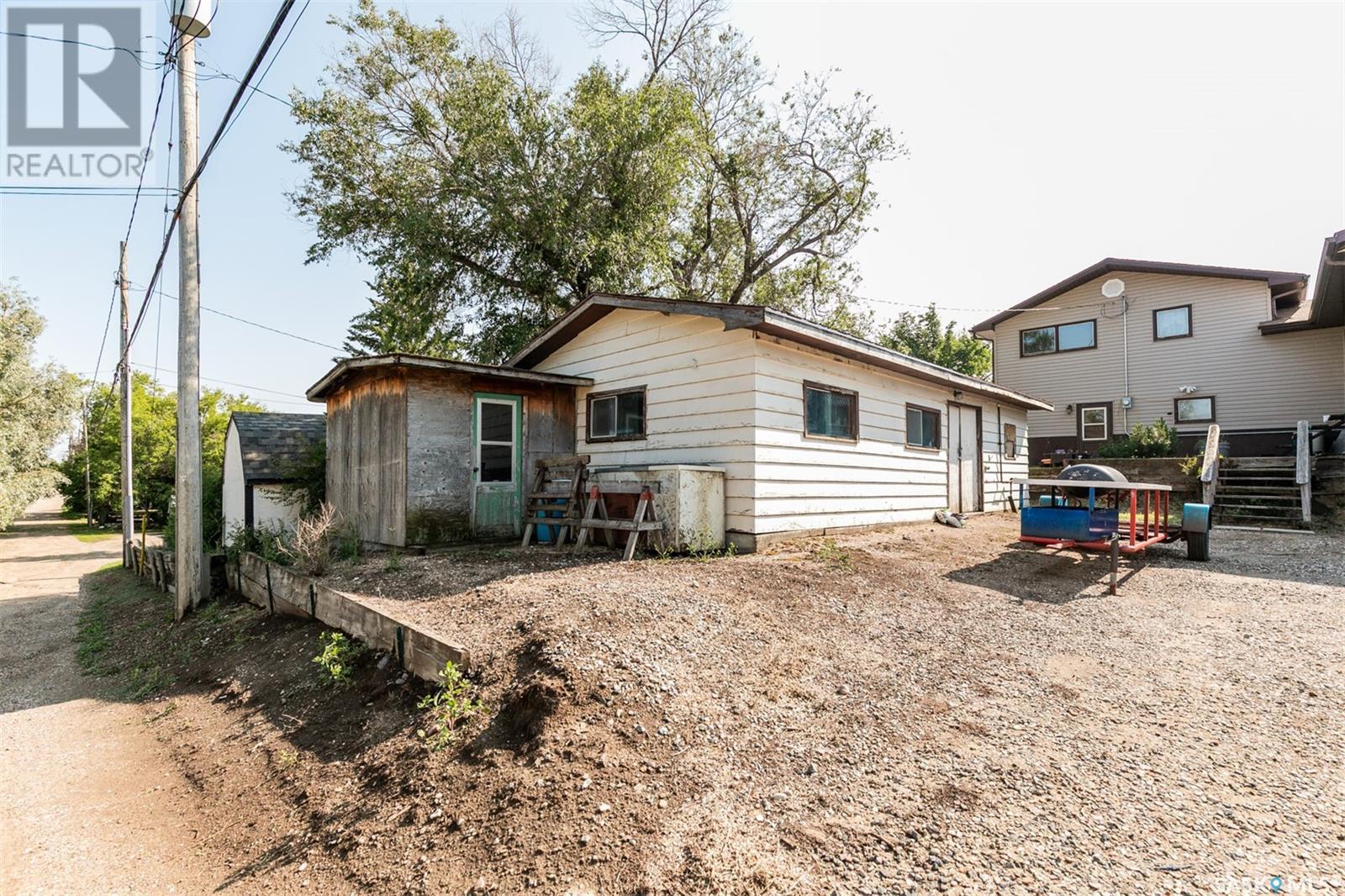 












330 Alberta AVENUE

,
Kerrobert,




Saskatchewan
S0L1R0

