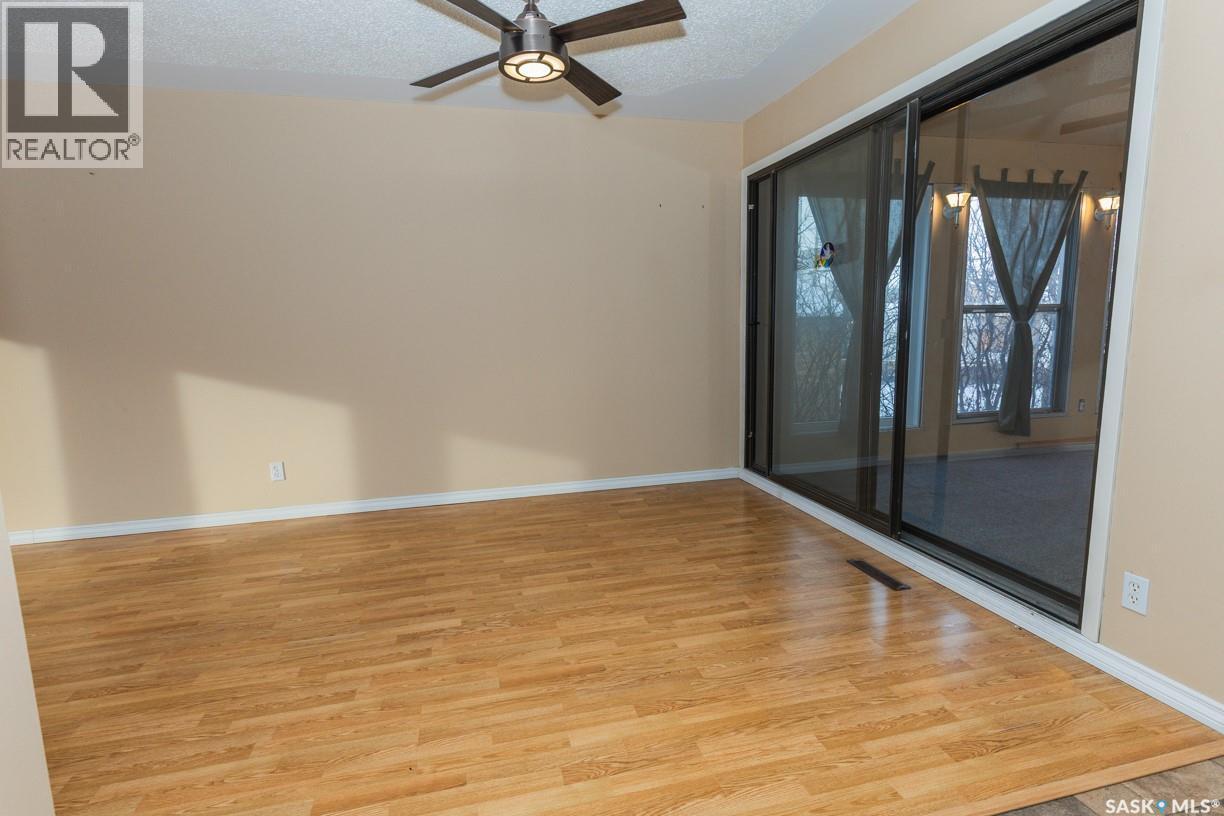 












330 Alberta AVENUE

,
Kerrobert,




Saskatchewan
S0L1R0

