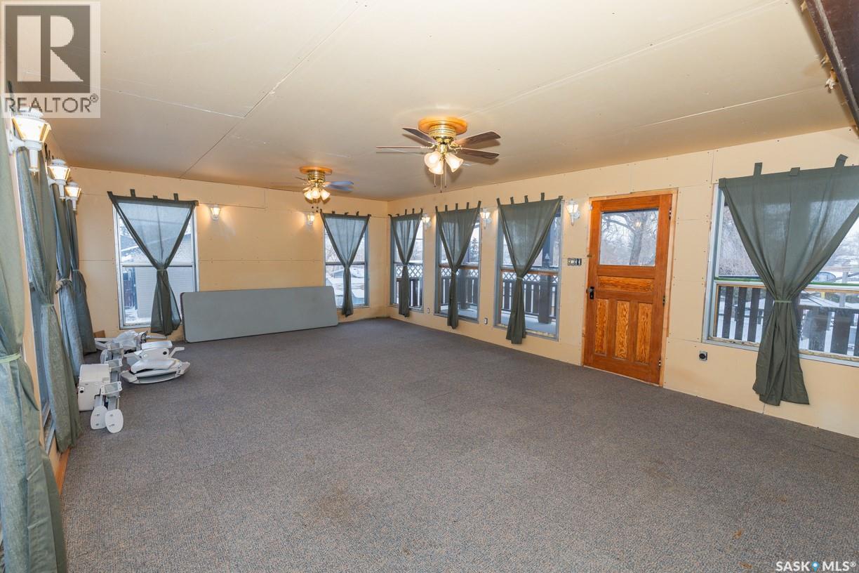 












330 Alberta AVENUE

,
Kerrobert,




Saskatchewan
S0L1R0

