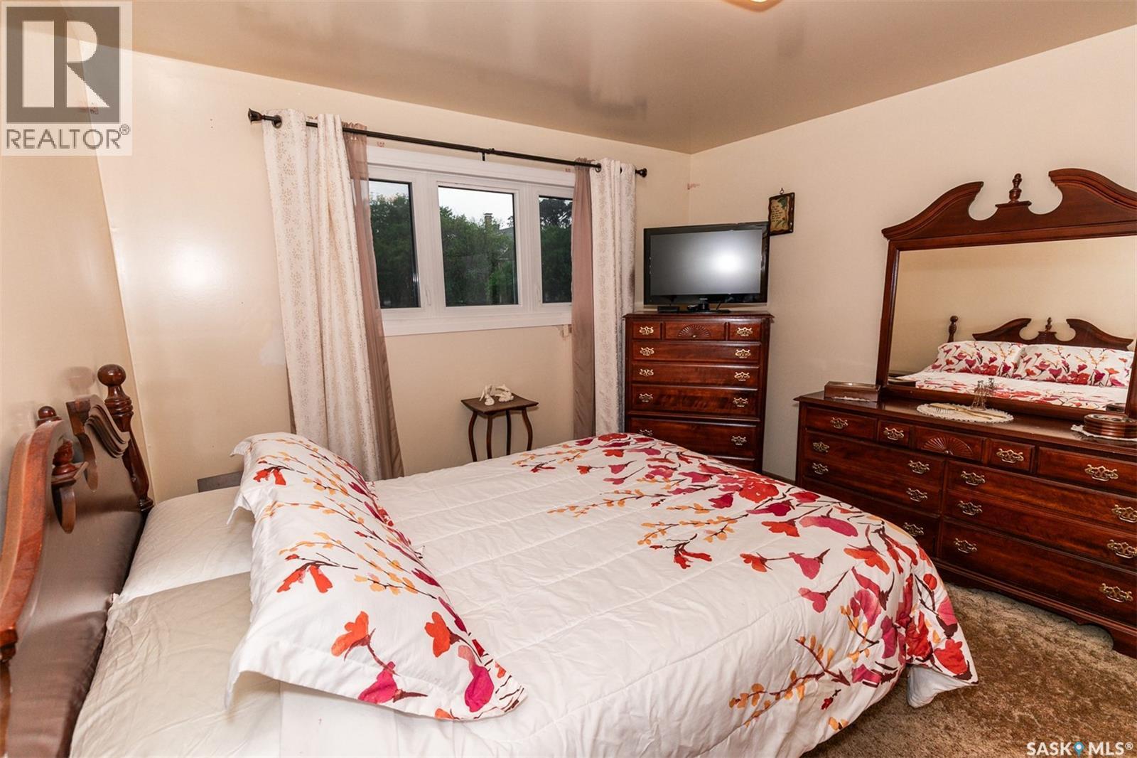 












330 Alberta AVENUE

,
Kerrobert,




Saskatchewan
S0L1R0

