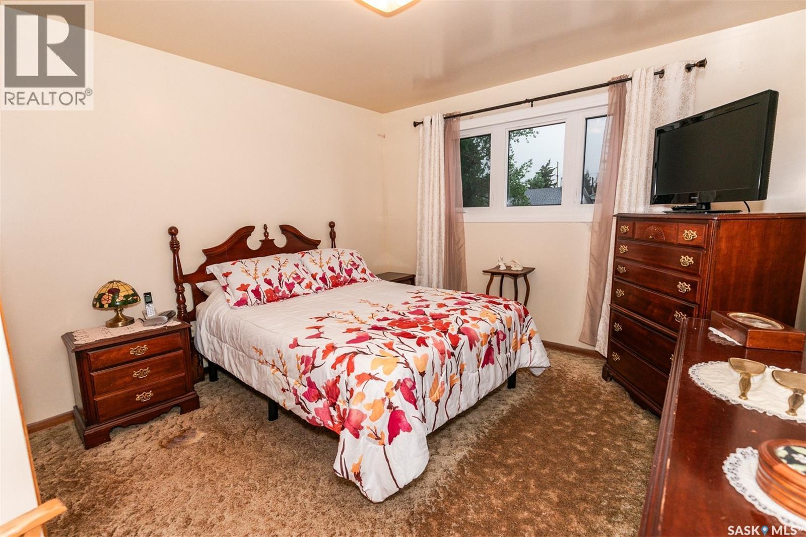 












330 Alberta AVENUE

,
Kerrobert,




Saskatchewan
S0L1R0

