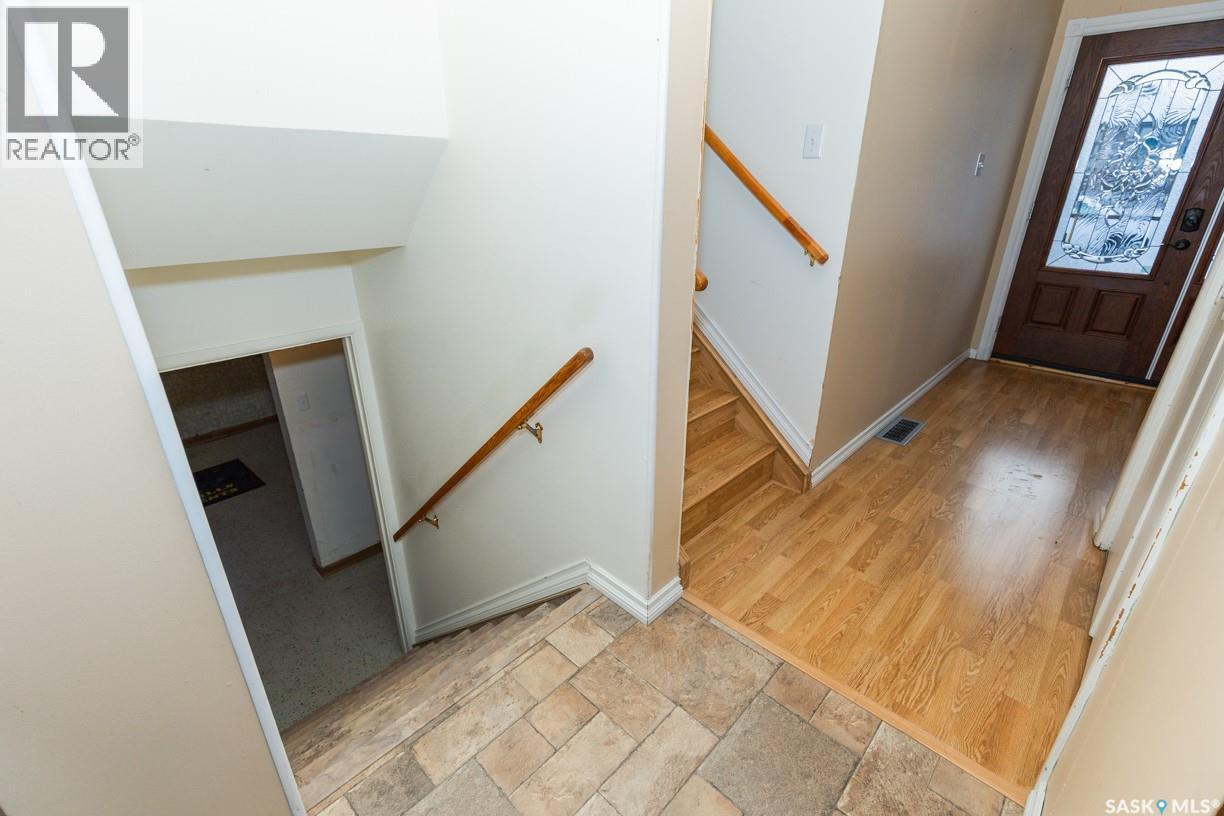 












330 Alberta AVENUE

,
Kerrobert,




Saskatchewan
S0L1R0

