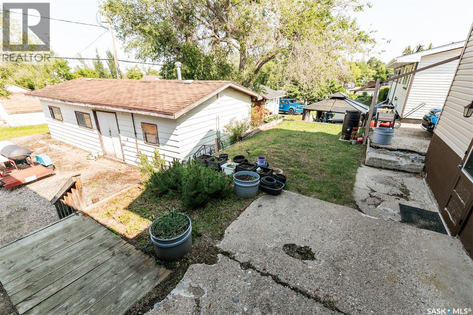 












330 Alberta AVENUE

,
Kerrobert,




Saskatchewan
S0L1R0

