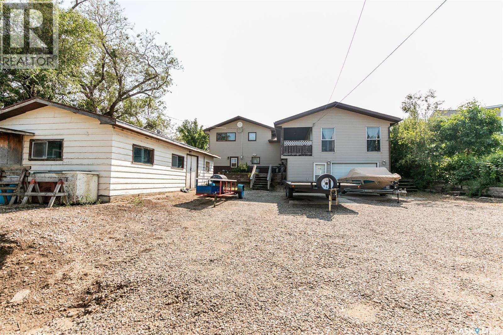 












330 Alberta AVENUE

,
Kerrobert,




Saskatchewan
S0L1R0


